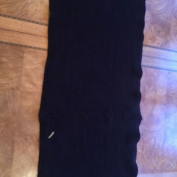 BLACK CALVIN Klein Circle Scarf! - Picture 7 of 8